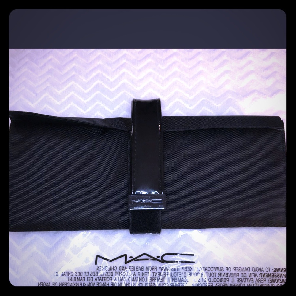 M.A.C brush bag